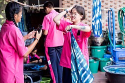 การเรียนรู้ผ่านประสบการณ์ย้อมสีคราม